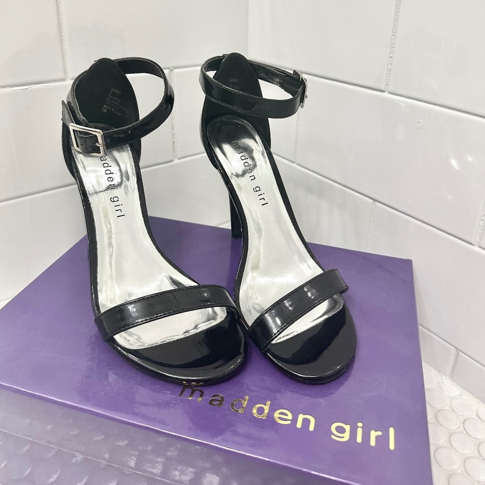 Madden Girl Black Patent Ankle Strap Heels (Size 6)